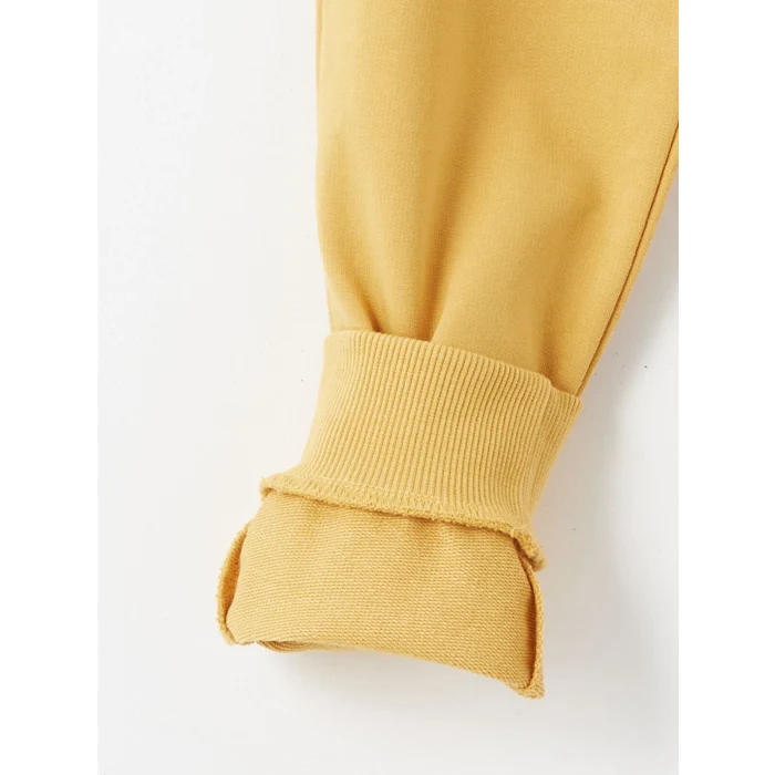 LCW Kids Ekru Bisiklet Yaka Uzun Kollu Baskılı Erkek Bebek Tişört ve Pantolon 2li Takım