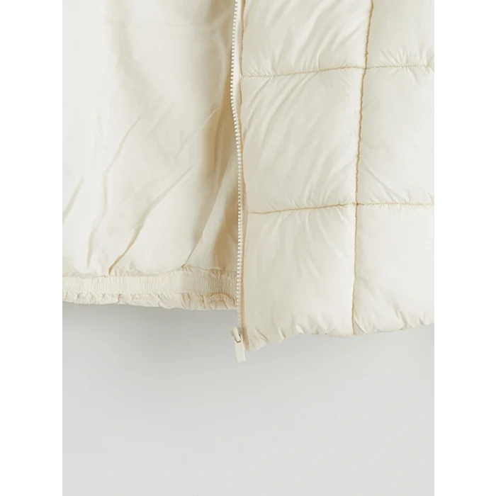 LCW Kids Ekru Kapüşonlu Kız Çocuk Şişme Mont