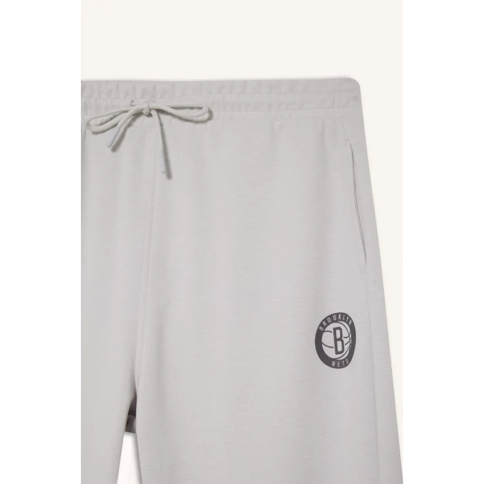 Defacto F8735AXGR519 Gri DeFactoFit NBA Brooklyn Nets Standart Fit Skuba Dalgıç Kumaş Jogger