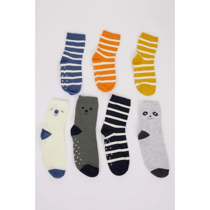 Defacto D2686A5KR1 Çok Renkli Erkek Bebek Kaydırmaz Taban 7li Pamuklu Uzun Çorap