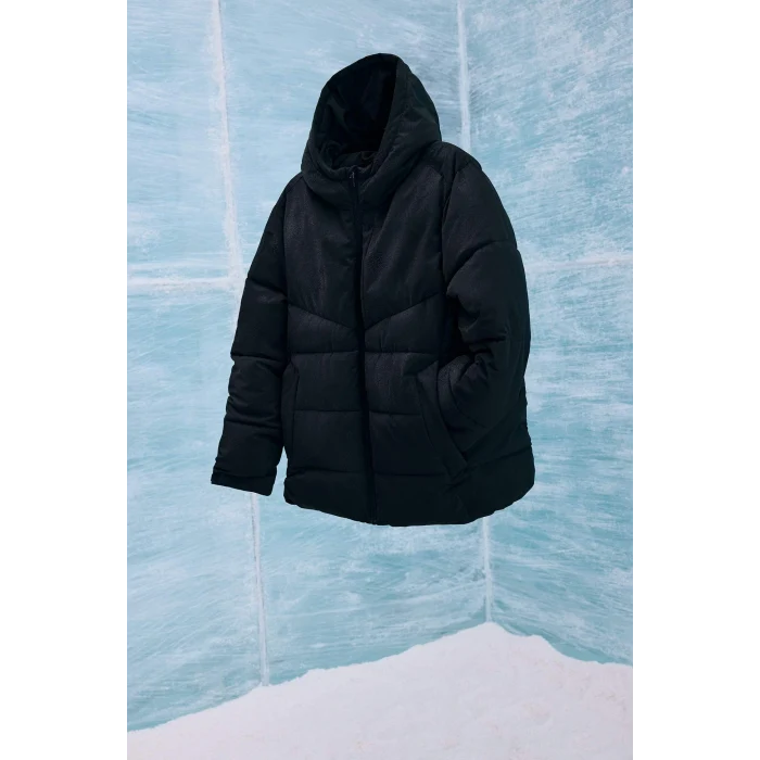 Defacto E9491AXBK81 Siyah Defactofit Su İtici Rüzgar Geçirmez Regular Fit Kapüşonlu Fermuarlı Cepli Kışlık Mont