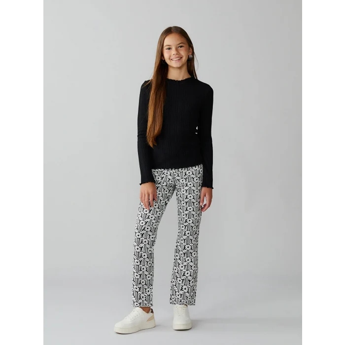 LCW Kids Siyah Fırfırlı Dik Yaka Kız Çocuk Tişört