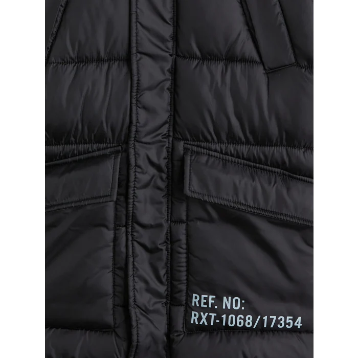 LCW Kids Siyah Kapüşonlu Erkek Çocuk Şişme Mont