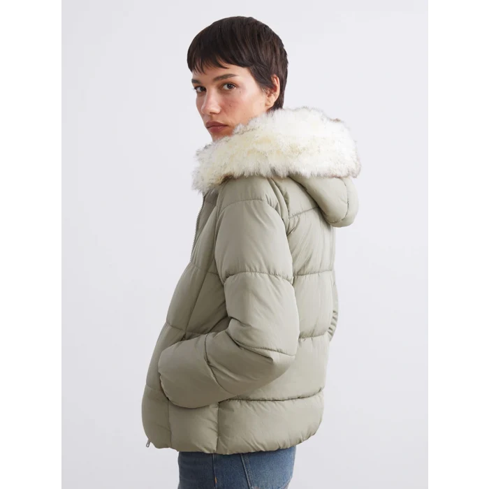 LCW Vision Haki Kadın Kapüşonlu Düz Şişme Mont