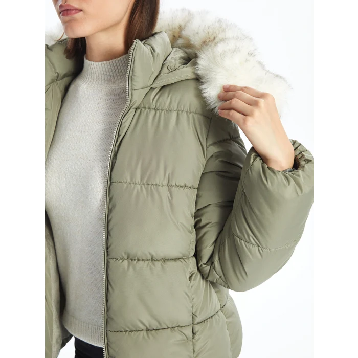 LCW Vision Haki Kadın Kapüşonlu Düz Şişme Mont