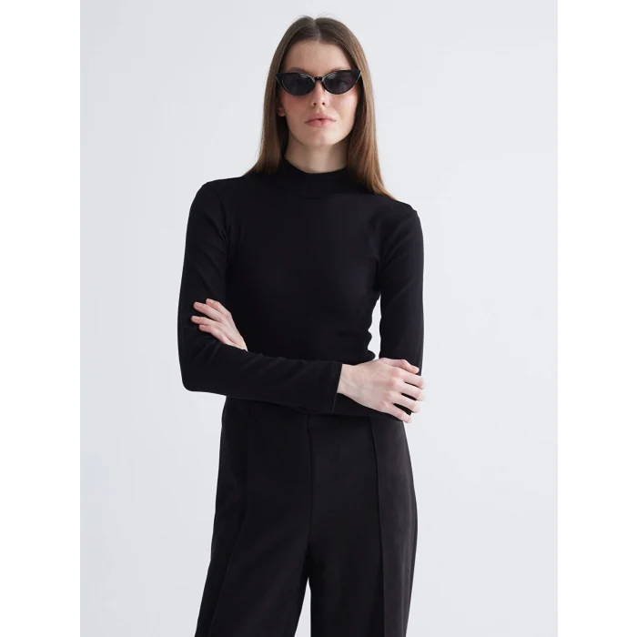 LCWAIKIKI Basic Siyah Dik Yaka Kadın Body