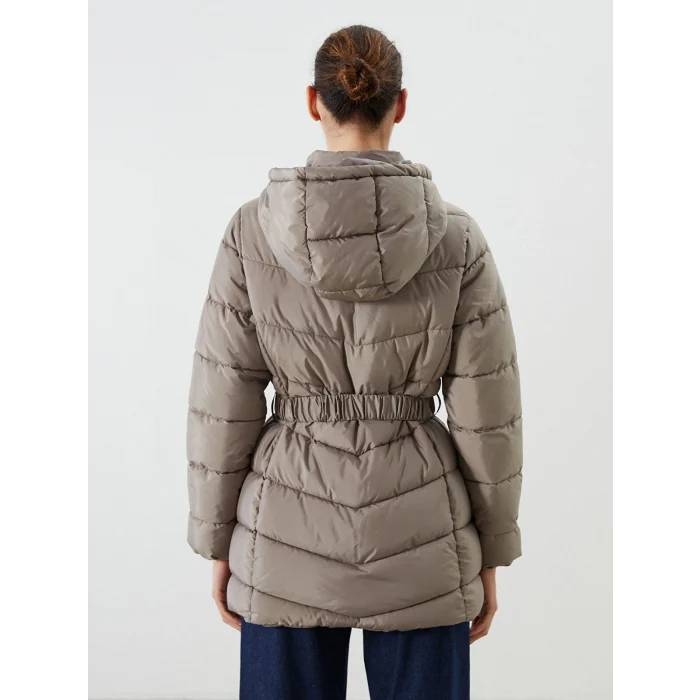 LCWAIKIKI Classic Kahverengi Kapüşonlu Kadın Şişme Mont