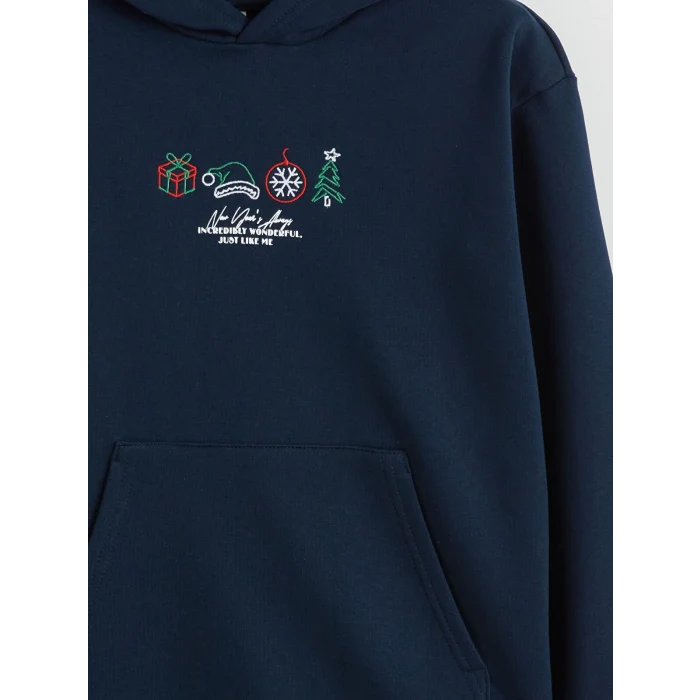 LCW Kids Lacivert Kapüşonlu Yılbaşı Temalı Erkek Çocuk Sweatshirt