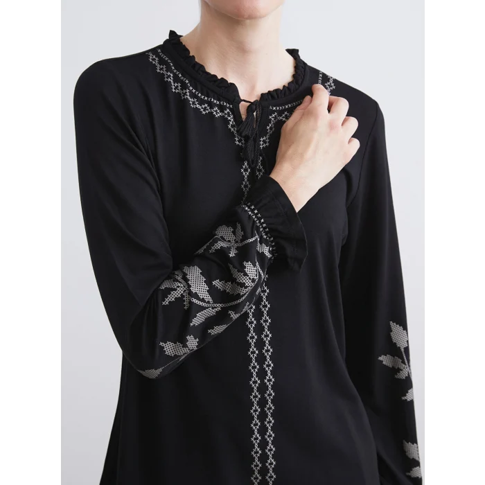 LCW Grace Siyah Fırfırlı Bağlamalı Yaka Desenli Bluz