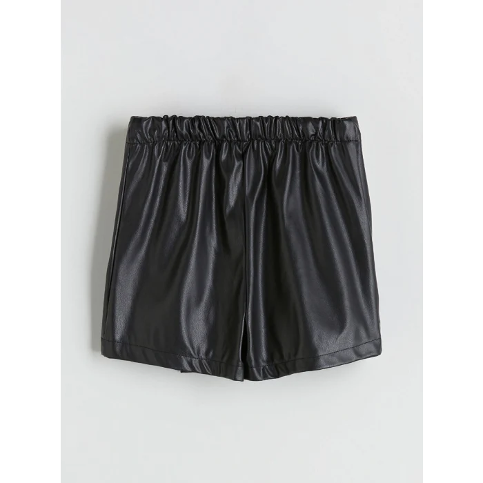 LCW Kids Siyah Deri Görünümlü Kız Çocuk Şort Etek ve Külotlu Çorap