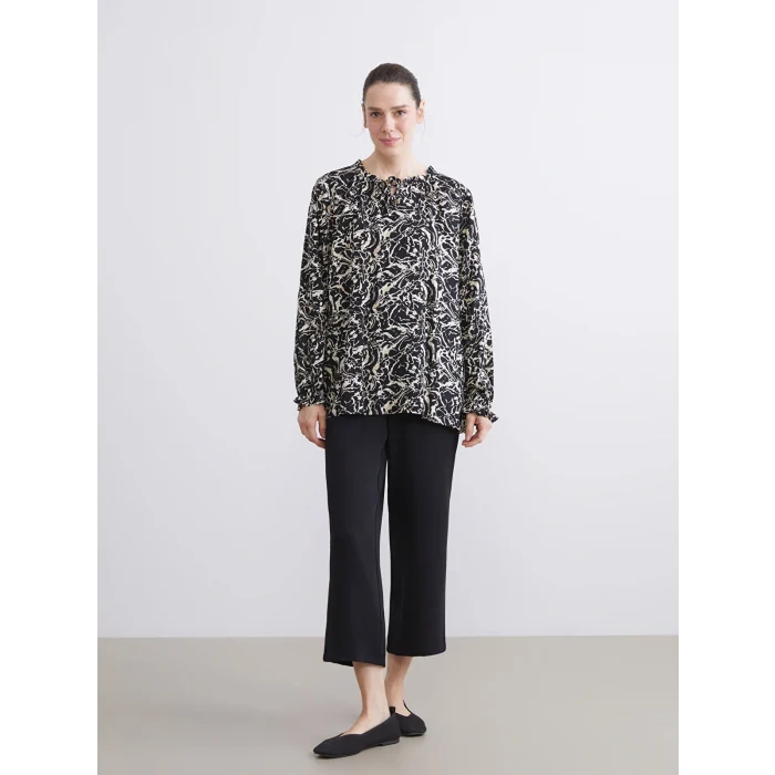 LCW Grace Siyah Bağlamalı Yaka Desenli Bluz