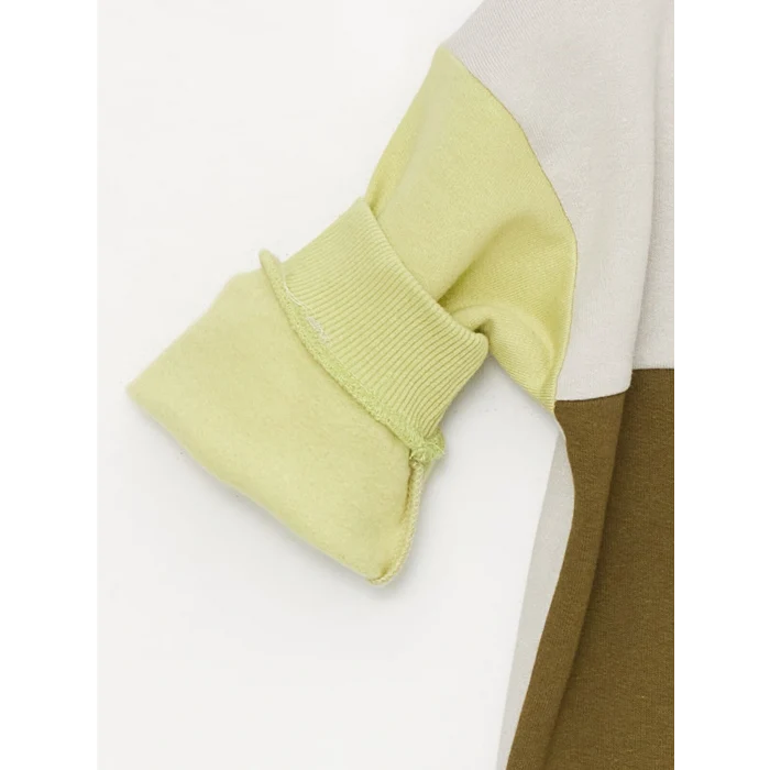 LCW baby Haki Bisiklet Yaka Uzun Baskılı Erkek Bebek Sweatshirt ve Pantolon 2li Takım