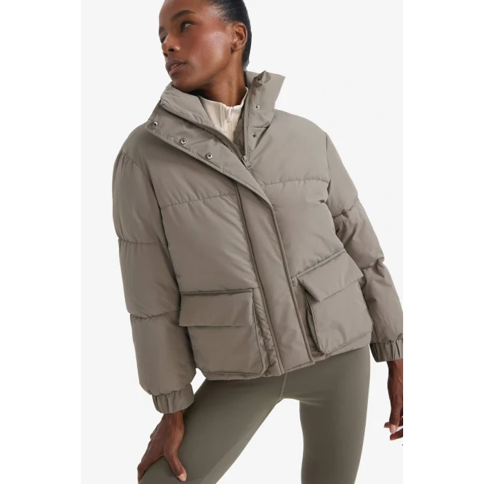 Defacto E9266AXKH464 Haki DeFactoFit Su İtici Oversize Fit Geniş Kalıp Dik Yaka Fermuarlı Çıtçıtlı Cepli Şişme Mont