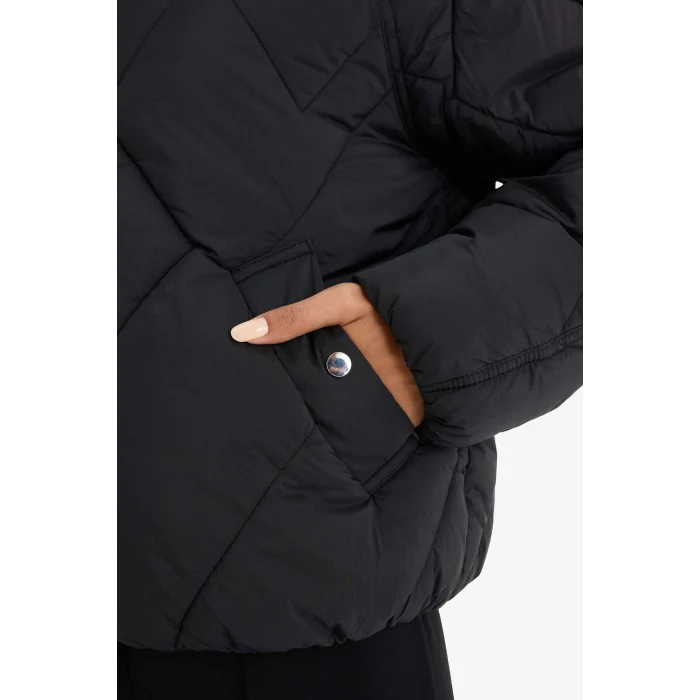 Defacto F2803AXBK27 Siyah Su Geçirmez Regular Fit Kapüşonlu Mont