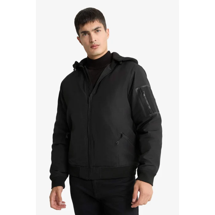 Defacto C5908AXBK27 Siyah Su İtici Regular Fit Gömlek Yaka Astarlı Fermuarlı İç Cepli Suni Deri Mont