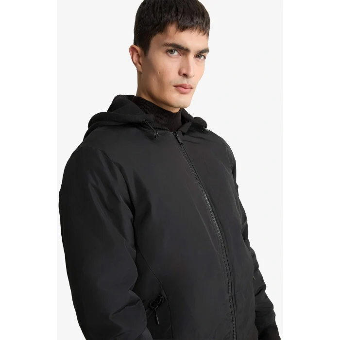 Defacto C5908AXBK27 Siyah Su İtici Regular Fit Gömlek Yaka Astarlı Fermuarlı İç Cepli Suni Deri Mont