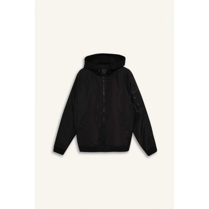 Defacto C5908AXBK27 Siyah Su İtici Regular Fit Gömlek Yaka Astarlı Fermuarlı İç Cepli Suni Deri Mont