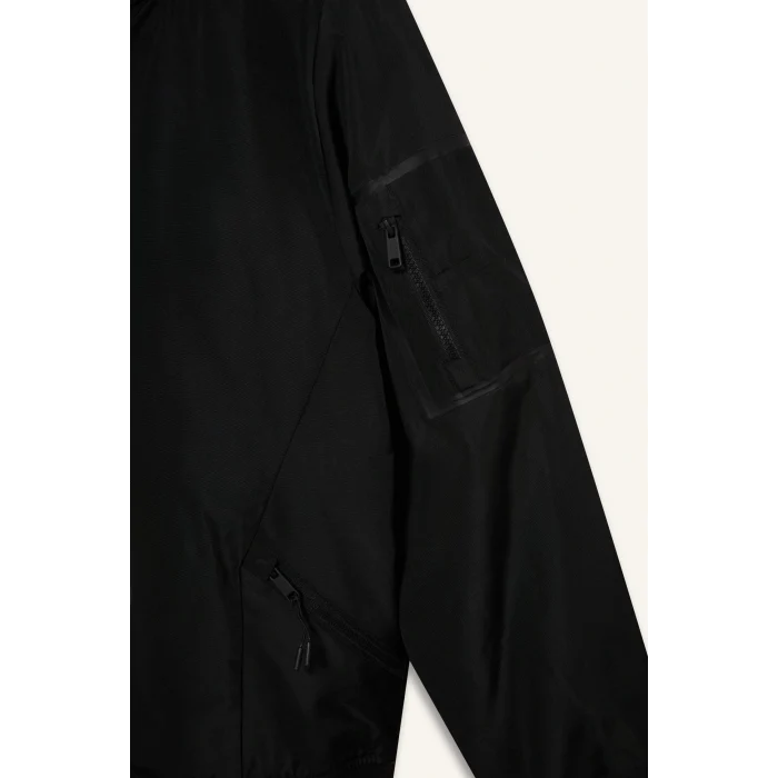 Defacto C5908AXBK27 Siyah Su İtici Regular Fit Gömlek Yaka Astarlı Fermuarlı İç Cepli Suni Deri Mont