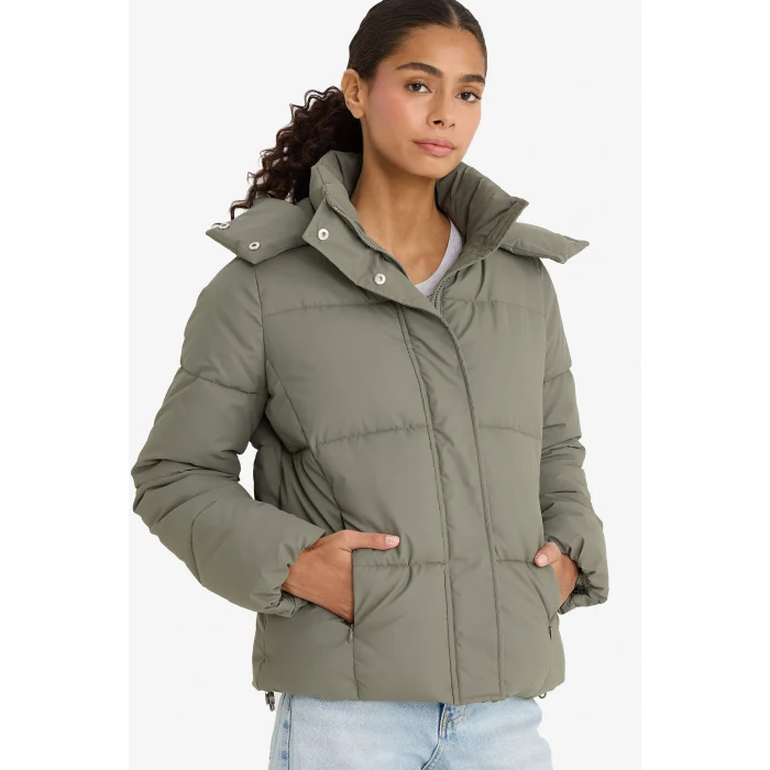 Defacto F2143AXKH6 Haki Regular Fit Kapüşonlu Fermuarlı Şişme Mont