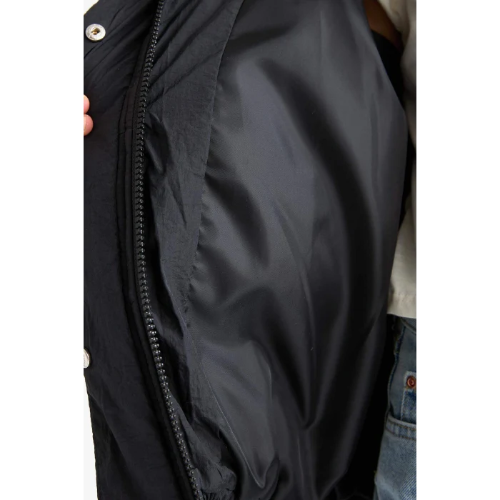 Defacto E9813A8BK27 Siyah Kız Çocuk Su Geçirmez Kapüşonlu Fermuarlı Şişme Mont