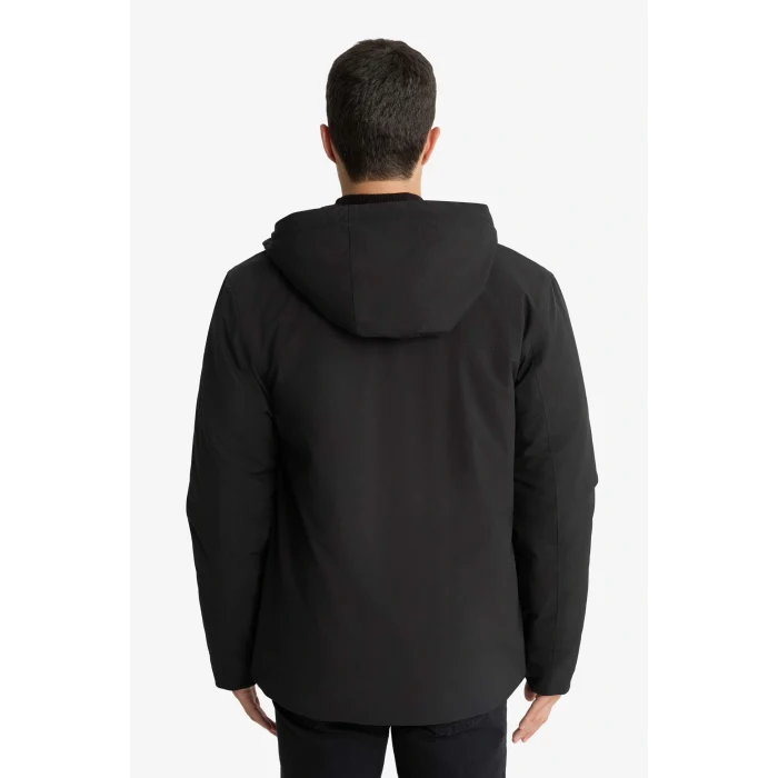 Defacto A2620AXBK27 Siyah Su İtici Regular Fit Kapüşonlu Fermuarlı Cepli Mont