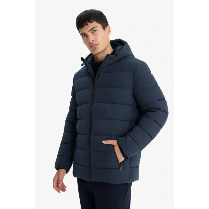 Defacto R0216AZNV64 Lacivert Su İtici Slim Fit Dar Kesim Astarlı Kapüşonlu Fermuarlı Cepli Dolgulu Mont