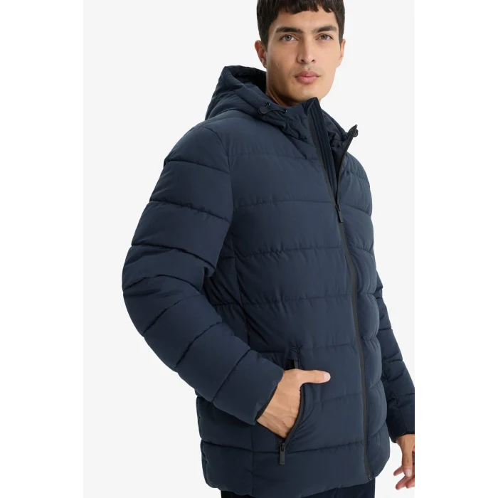 Defacto R0216AZNV64 Lacivert Su İtici Slim Fit Dar Kesim Astarlı Kapüşonlu Fermuarlı Cepli Dolgulu Mont