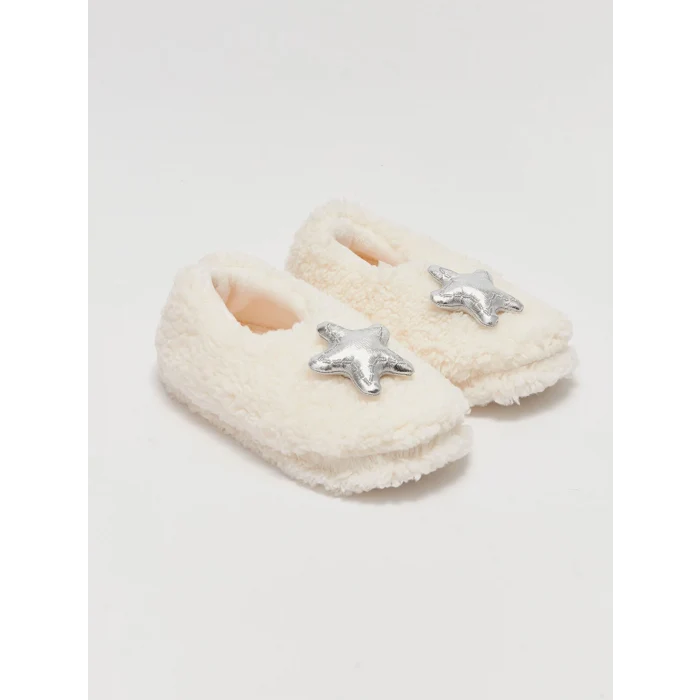 LCW STEPS Ekru 3D Aplike Detaylı Pelüş Kız Çocuk Ev Terliği