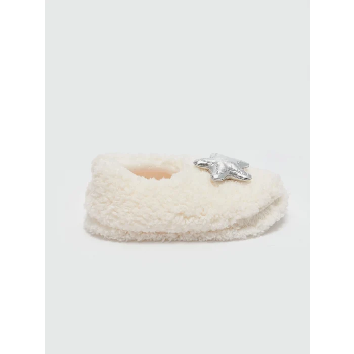 LCW STEPS Ekru 3D Aplike Detaylı Pelüş Kız Çocuk Ev Terliği