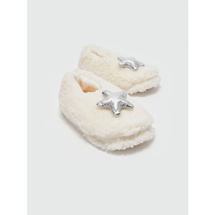 LCW STEPS Ekru 3D Aplike Detaylı Pelüş Kız Çocuk Ev Terliği