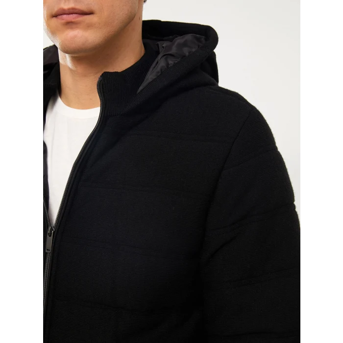 LCW Vision Siyah Slim Fit Kapüşonlu Erkek Triko Mont