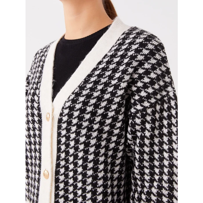 LCWAIKIKI Basic Siyah V Yaka Desenli Kadın Triko Hırka