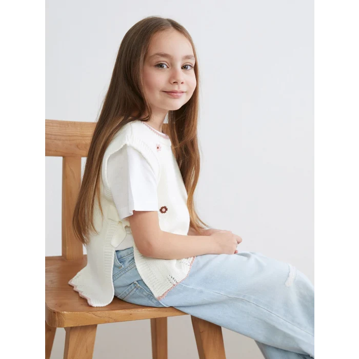 LCW Kids Ekru Bisiklet Yaka Çiçekli Kız Çocuk Triko Süveter