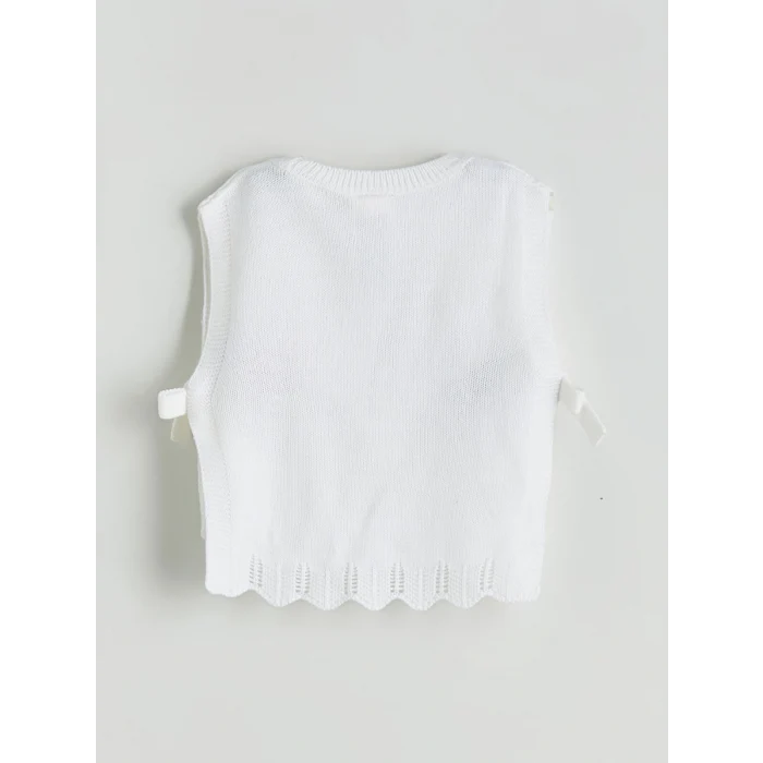 LCW Kids Ekru Bisiklet Yaka Çiçekli Kız Çocuk Triko Süveter