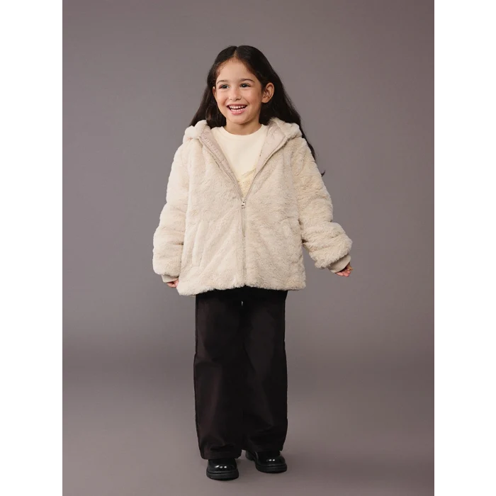 LCW Kids Ekru Kapüşonlu Kız Çocuk Pelüş Mont