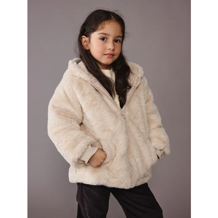 LCW Kids Ekru Kapüşonlu Kız Çocuk Pelüş Mont