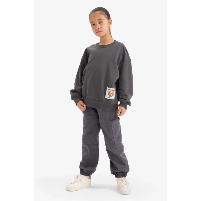 Defacto G3405A8AR148 Antrasit Kız Çocuk Oversize Geniş Kalıp Bisiklet Yaka Sırt Baskılı Sweatshirt
