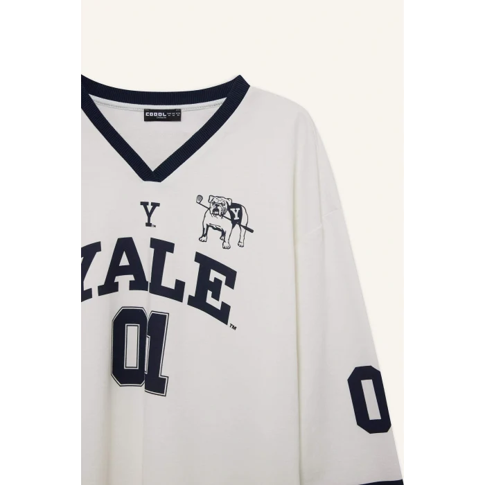 Defacto F9520AXWT32 Beyaz Coool Yale University Regular Fit V Yaka Uzun Kollu Tişört