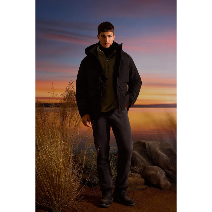 Defacto E9248AXBK27 Siyah Su İtici Regular Fit Kapüşonlu Fermuarlı İç Cepli Cebi Pelüşlü Mont