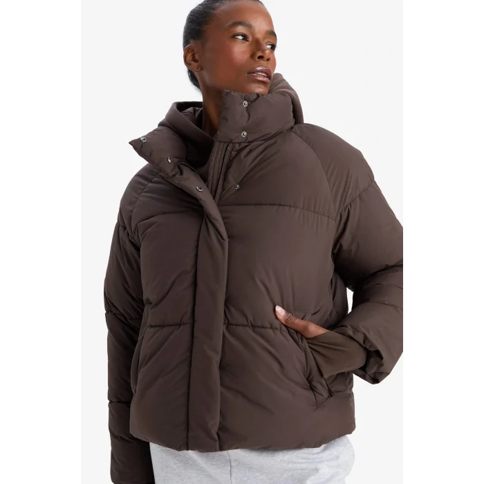 Defacto A1550AXBN192 Kahve Defactofit Su İtici Regular Fit Dik Yaka Reglan Kol Kışlık Şişme Mont