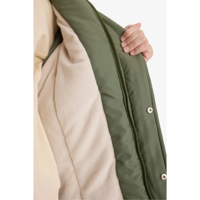 Defacto E9285A8KH450 Haki Erkek Çocuk Su İtici Kapüşonlu Polar Astarlı Mont