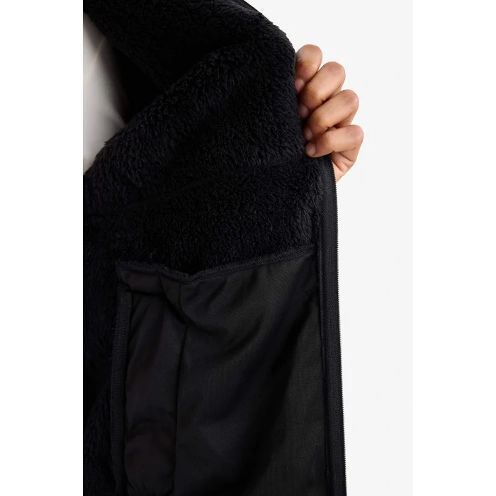 Defacto F3812AXBK81 Siyah DeFactoFit Boxy Fit Dik Yaka İçi Yumuşak Tüylü Pelüş Hırka