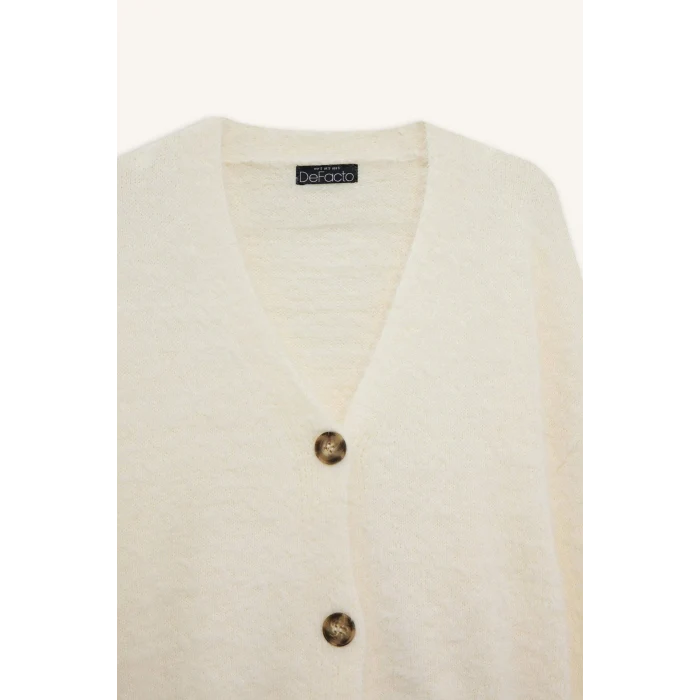 Defacto K7886AZER100 Ekru Oversize Geniş Kalıp V Yaka Triko Hırka