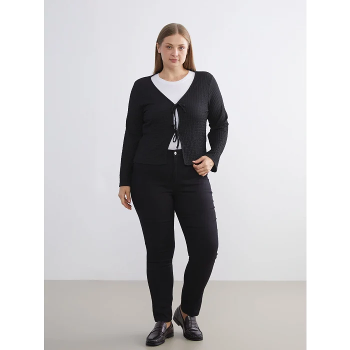 LCWAIKIKI Classic Siyah V Yaka Bağlamalı Dokulu Bluz