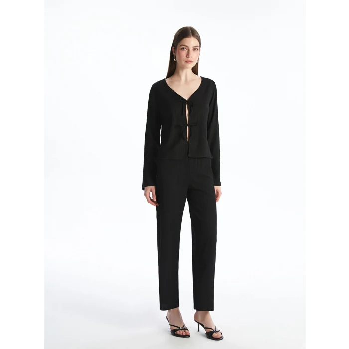 LCWAIKIKI Classic Siyah V Yaka Bağlamalı Dokulu Bluz