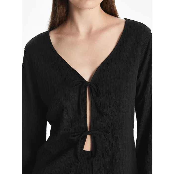 LCWAIKIKI Classic Siyah V Yaka Bağlamalı Dokulu Bluz
