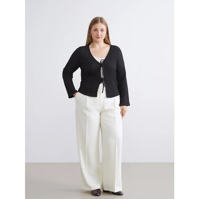 LCWAIKIKI Classic Siyah V Yaka Bağlamalı Dokulu Bluz