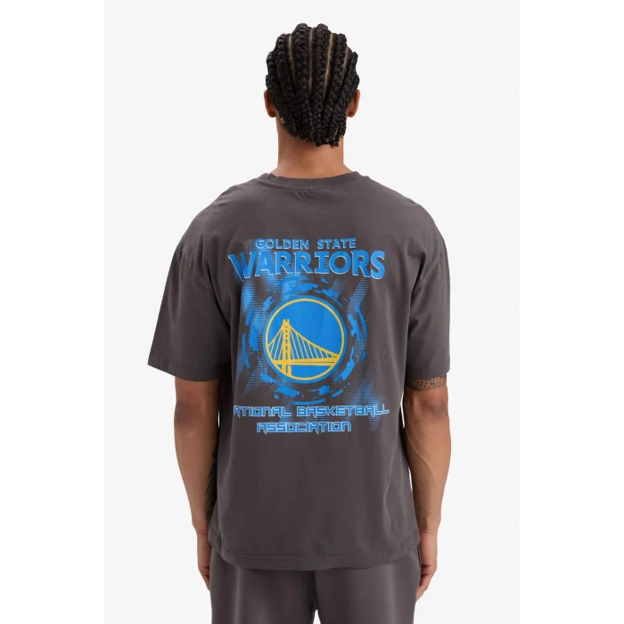 Defacto F1080AXAR212 Antrasit DeFactoFit NBA Golden State Warriors Boxy Fit Bisiklet Yaka Kısa Kollu Tişört