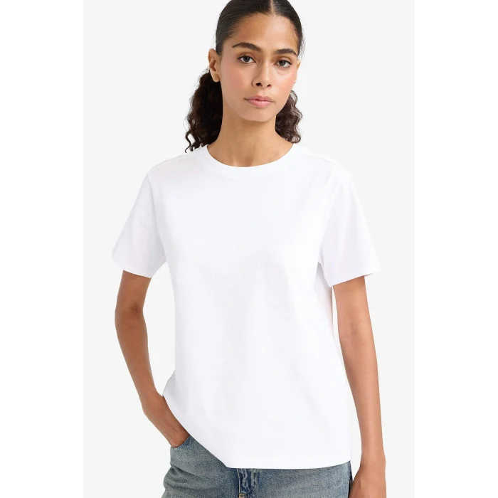 Defacto A9428AXWT79 Beyaz Regular Fit Bisiklet Yaka Basic Düz Premium Kısa Kollu Tişört