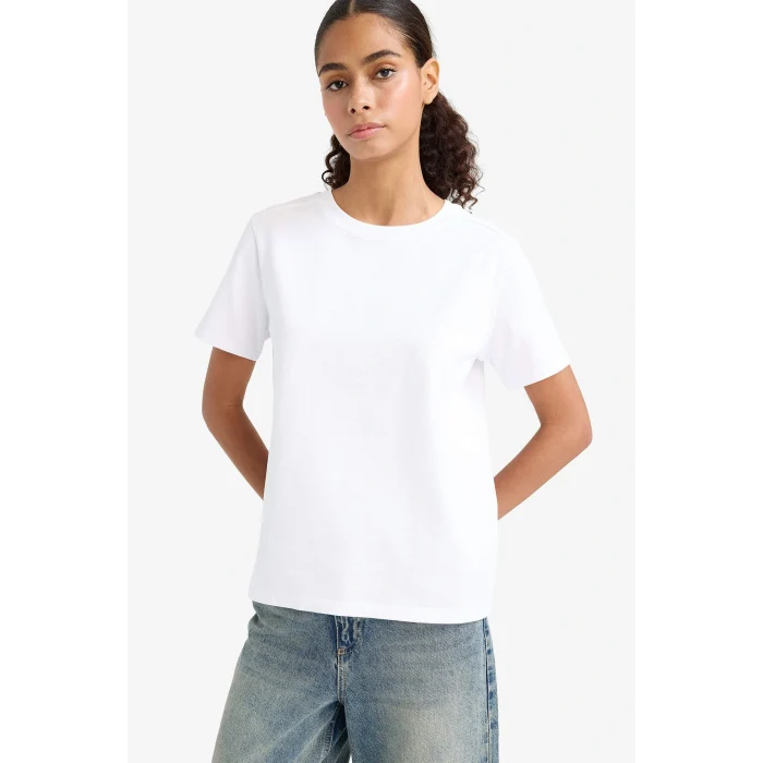 Defacto A9428AXWT79 Beyaz Regular Fit Bisiklet Yaka Basic Düz Premium Kısa Kollu Tişört